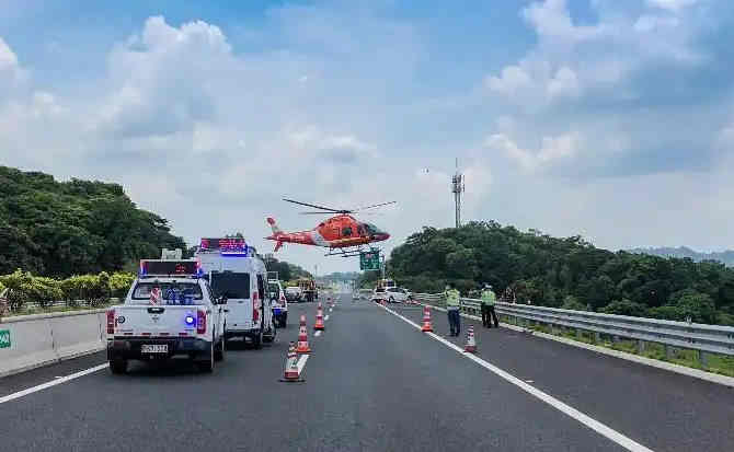 伊吾高速公路汽车救援案例